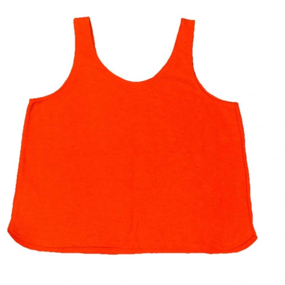 NWOT Lightweight Textured Knit Tank - Picture 4 of 7
